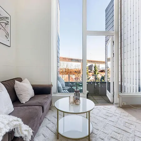 Prime Location By Harbour & Fargegata - Bright Apartment